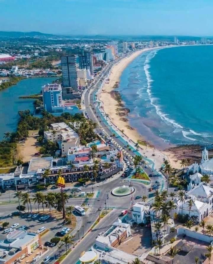 Casa Brisa Y Departamentos! A 3 Min La Playa&Malecon Villa Mazatlán Kültér fotó