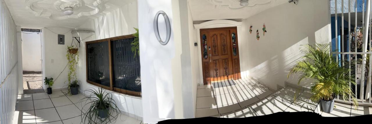Casa Brisa Y Departamentos! A 3 Min La Playa&Malecon Villa Mazatlán Kültér fotó