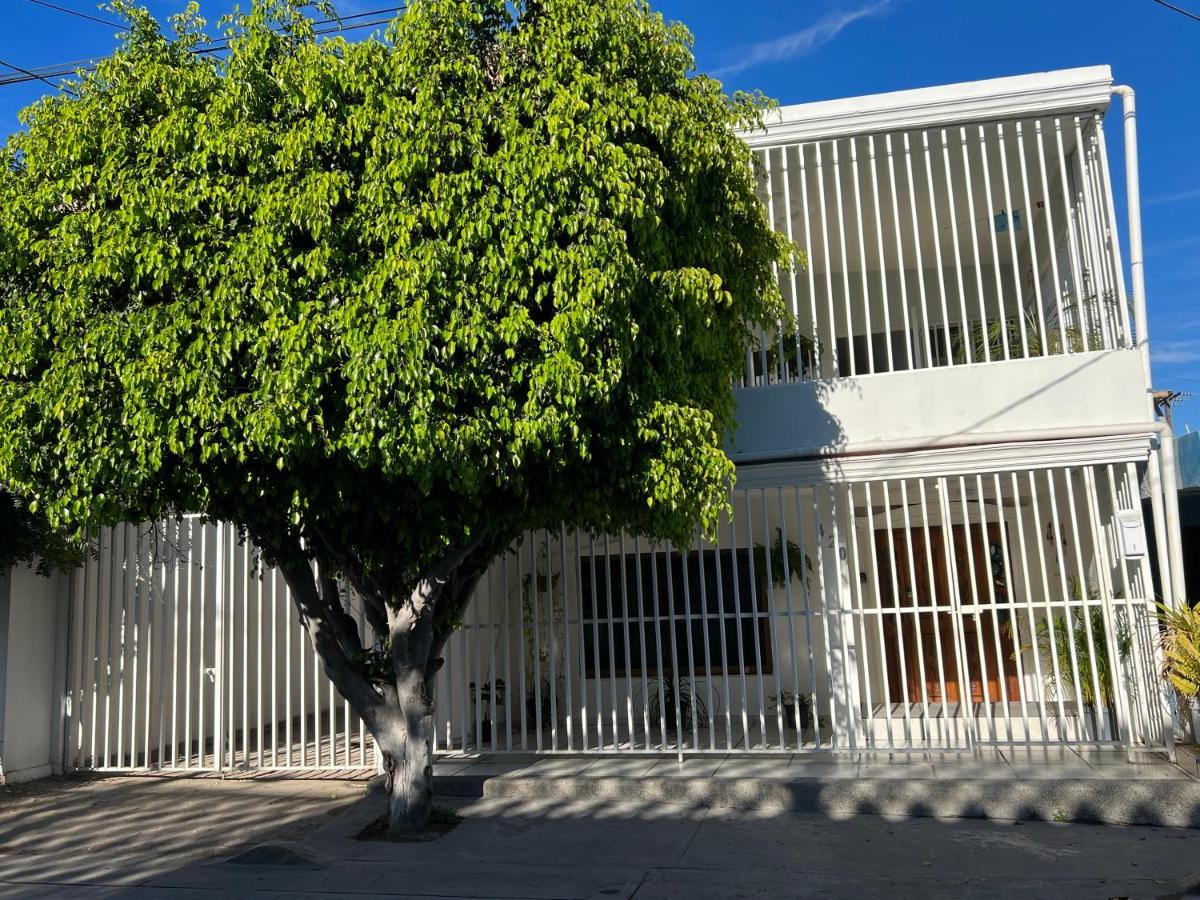 Casa Brisa Y Departamentos! A 3 Min La Playa&Malecon Villa Mazatlán Kültér fotó